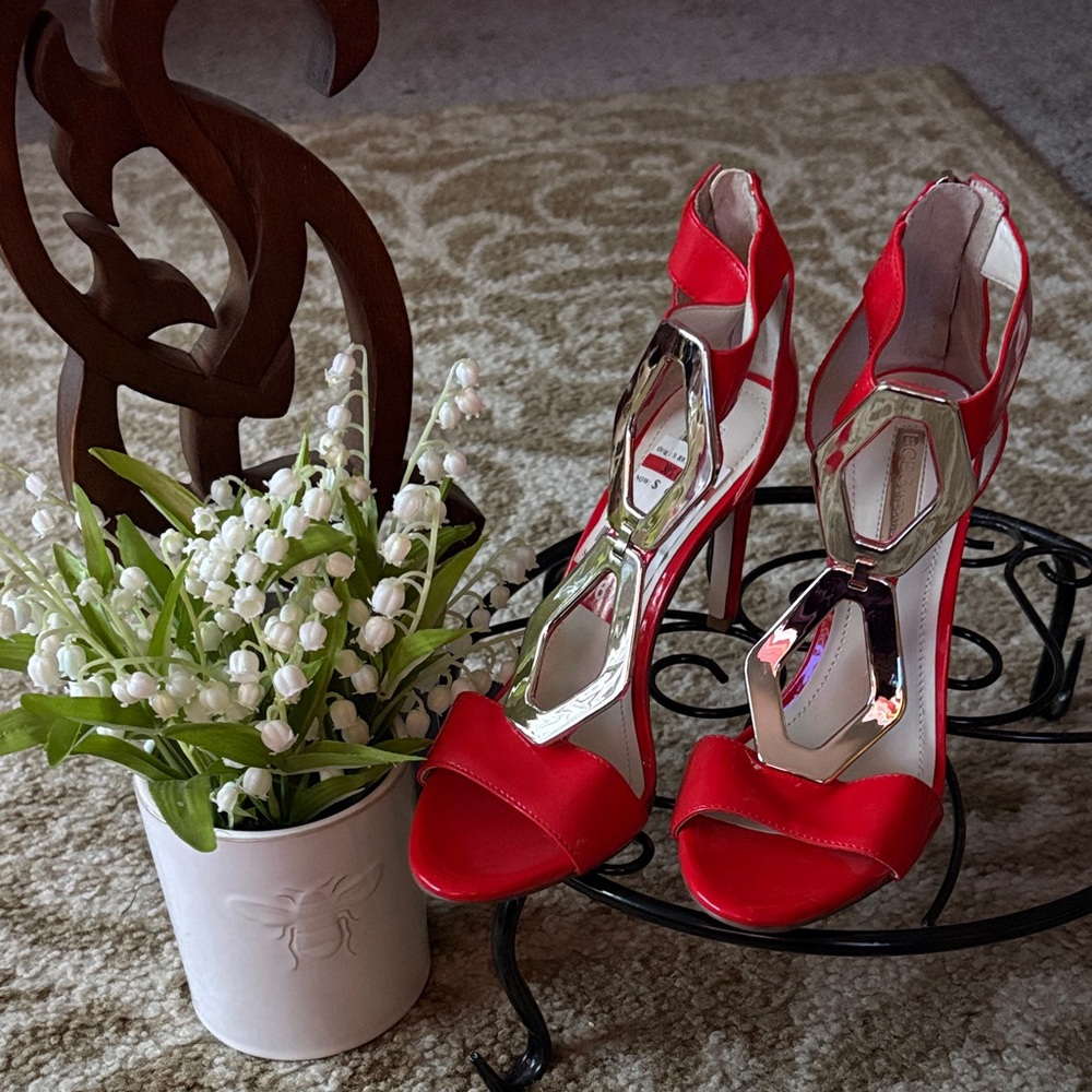 BCBGeneration Vibrant Red Heels